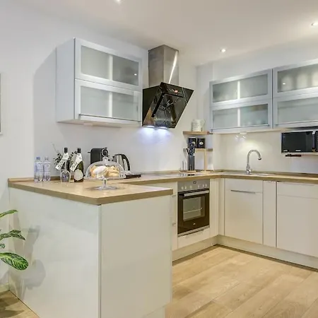Apartment Schoene In Beliebte Stadtteil Von *